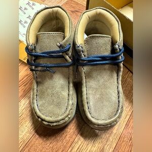 NWT Twister shoes size 6 toddler